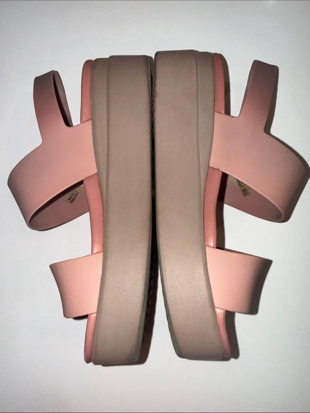 Crocs Brooklyn Low Wedge Sandals | Size 7 - Picture 6 of 11